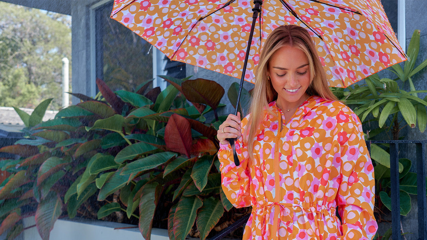 Sunshine Spray Jacket with Umbrella from CDU