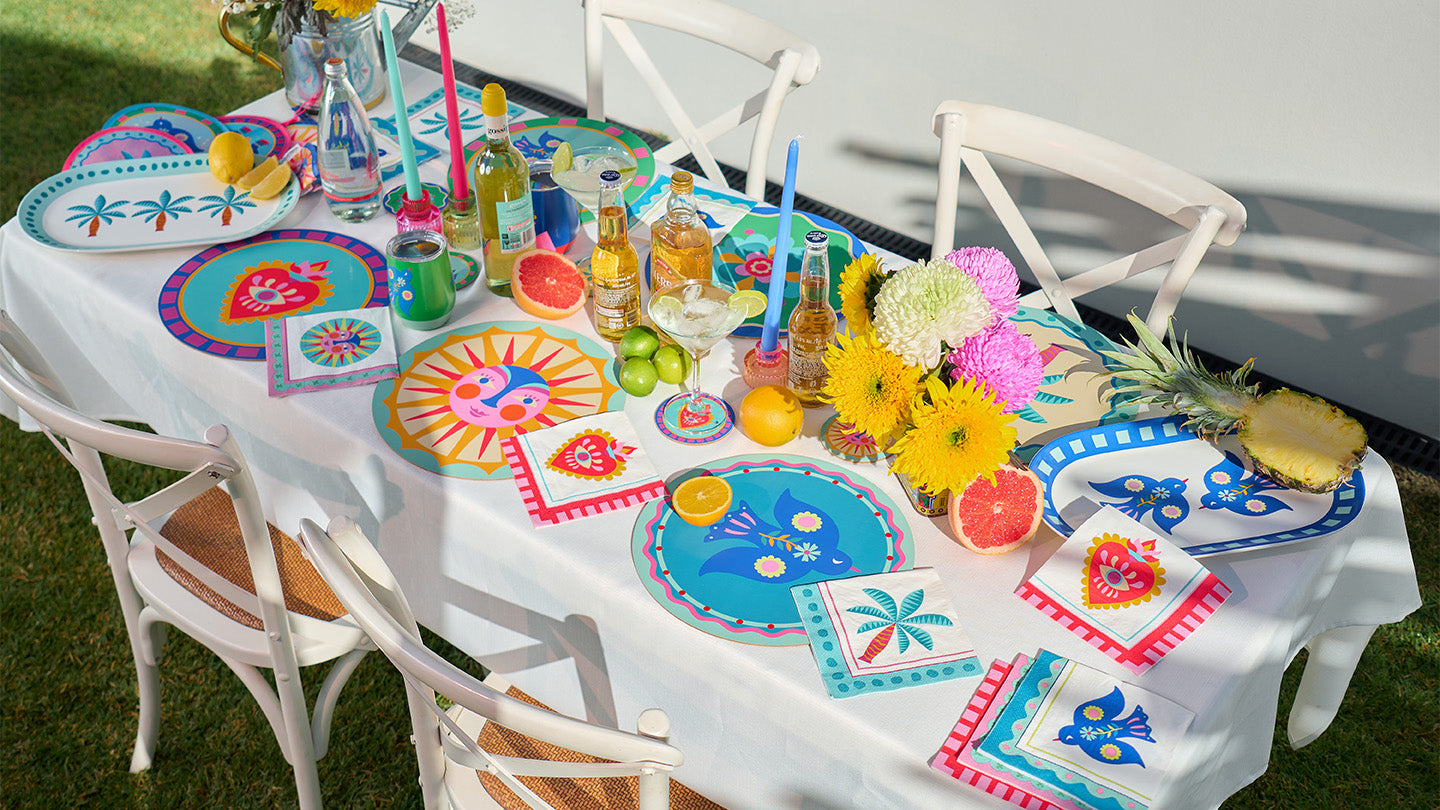 Abstract Gum Table setting