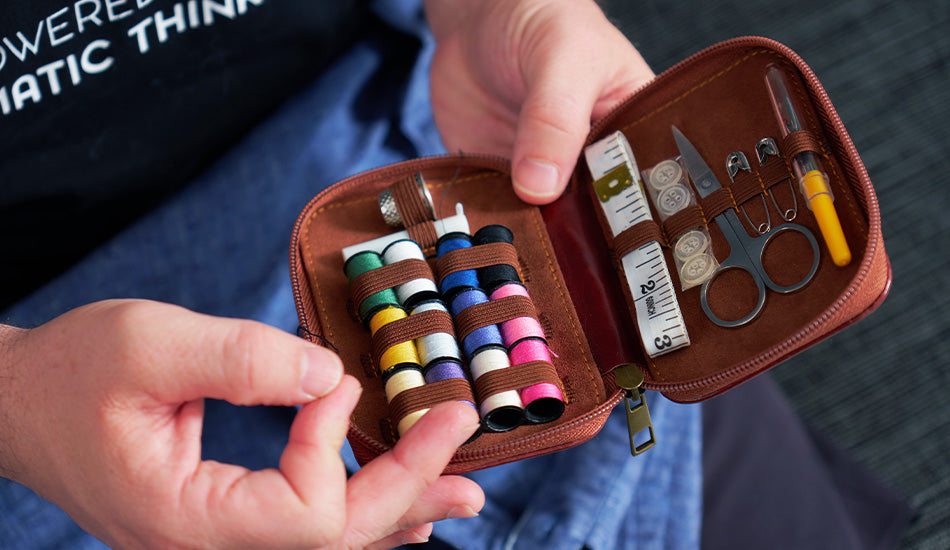 Gentlemans Sewing kit