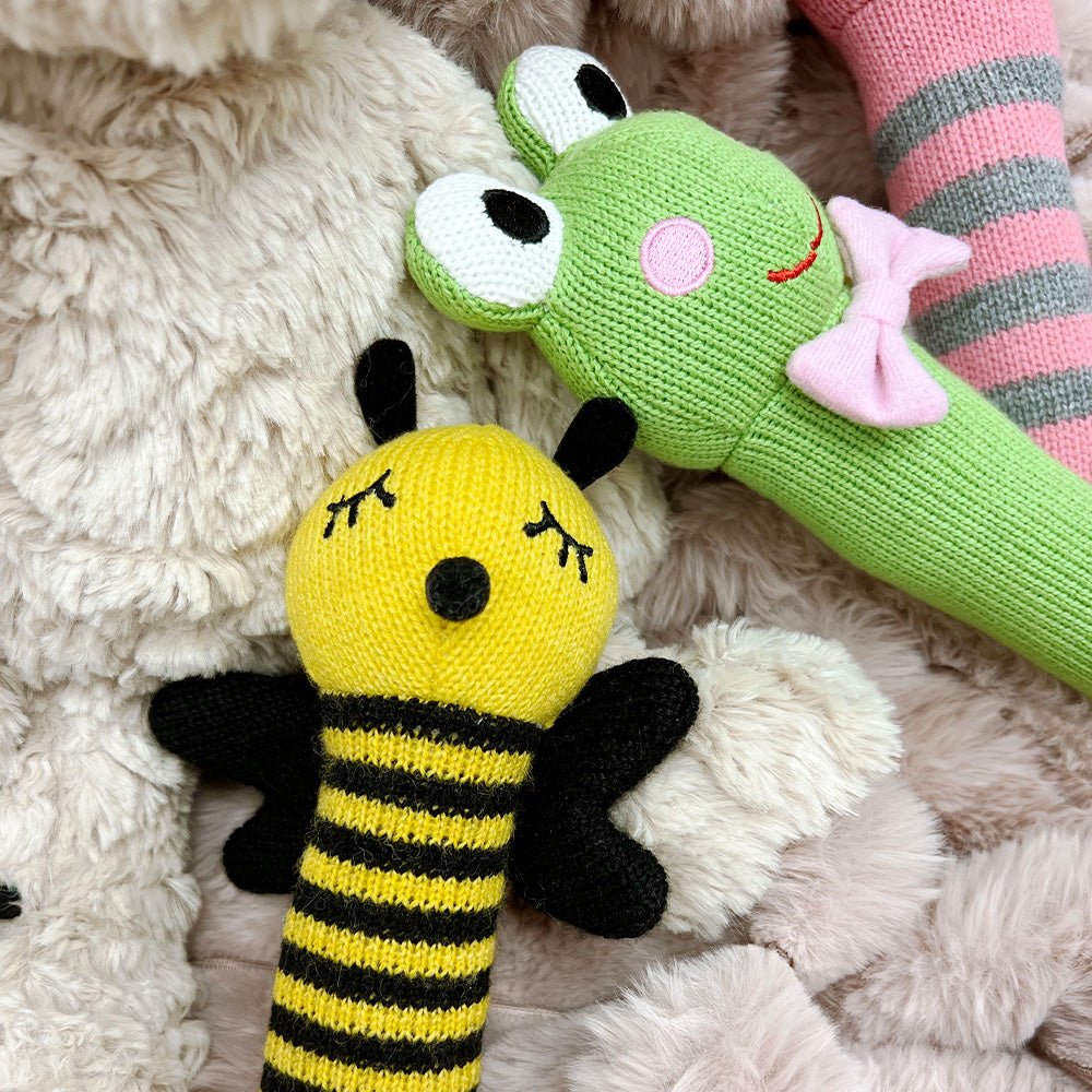 ANNABEL TRENDS KNIT RATTLES - BEE FROG