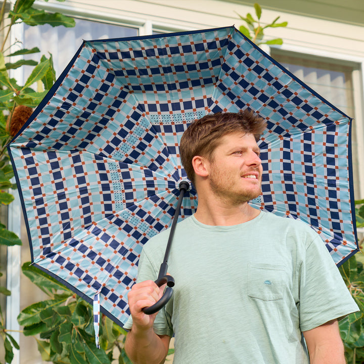 reverse-umbrella-check