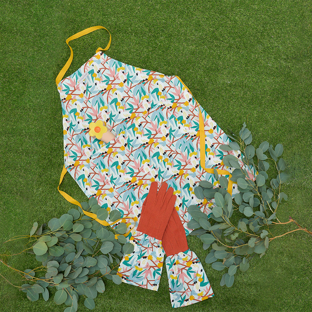 annabel trends white cockatoos apron and long sleeve garden gloves