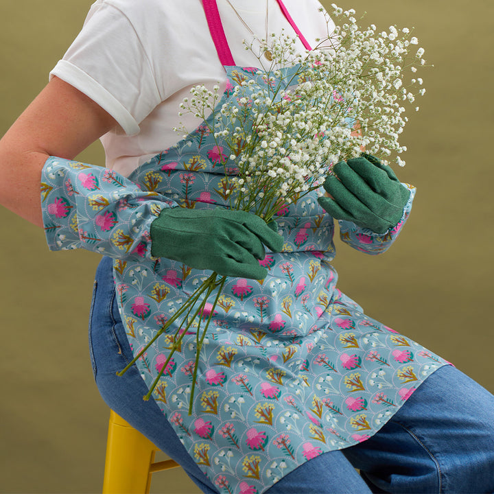 Annabel Trends Wildflower cotton apron and long sleeve garden gloves