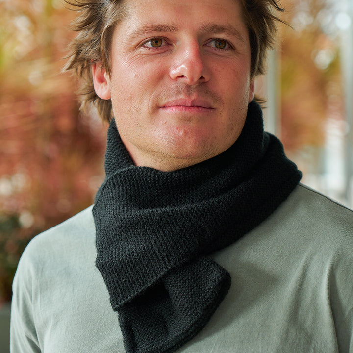 Scarf- Slip Through Knit - Black