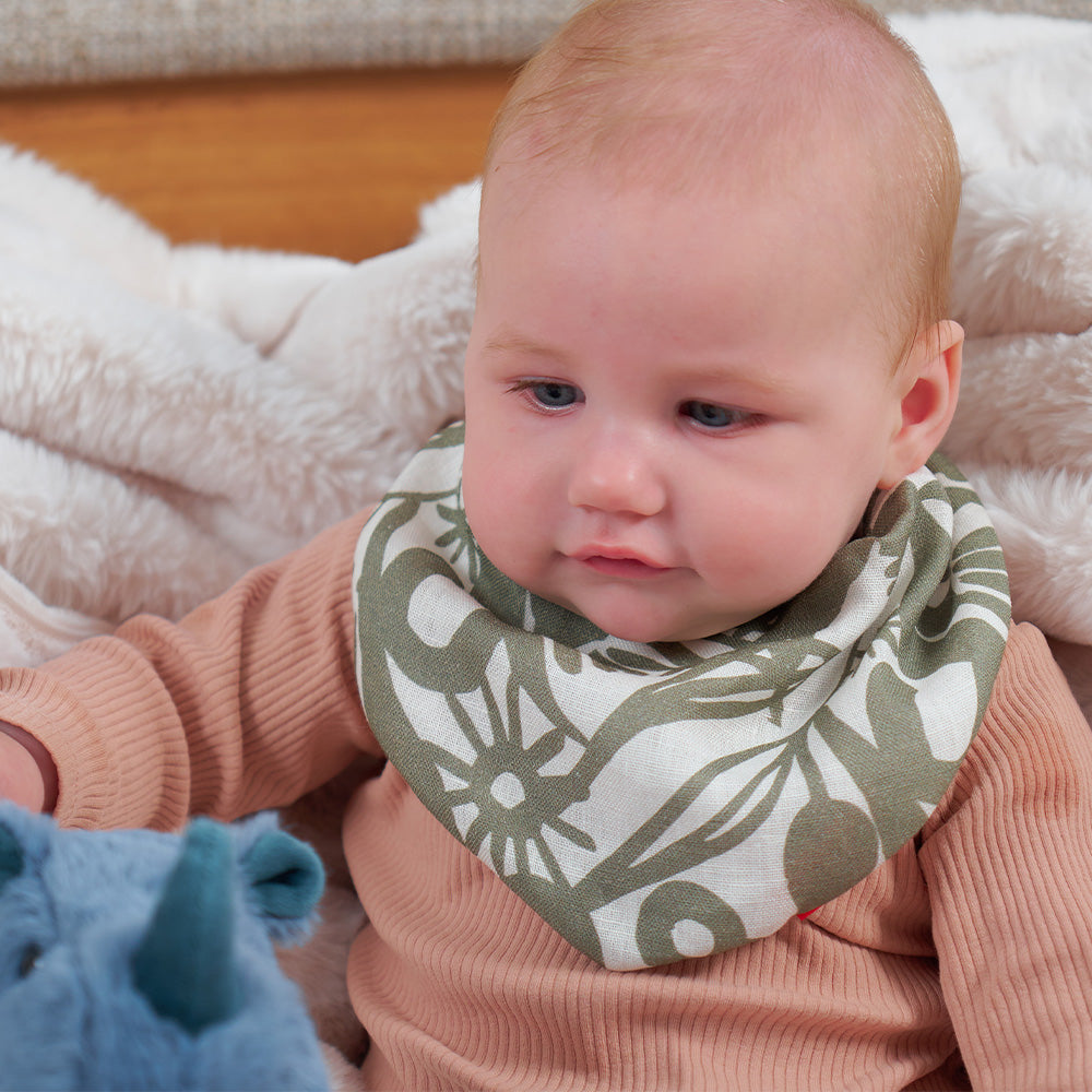 ANNABEL TRENDS ABSTRACT GUM BANDANA BIB