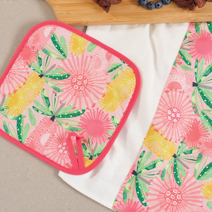 Annabel Trends Pink Banksia pot holder