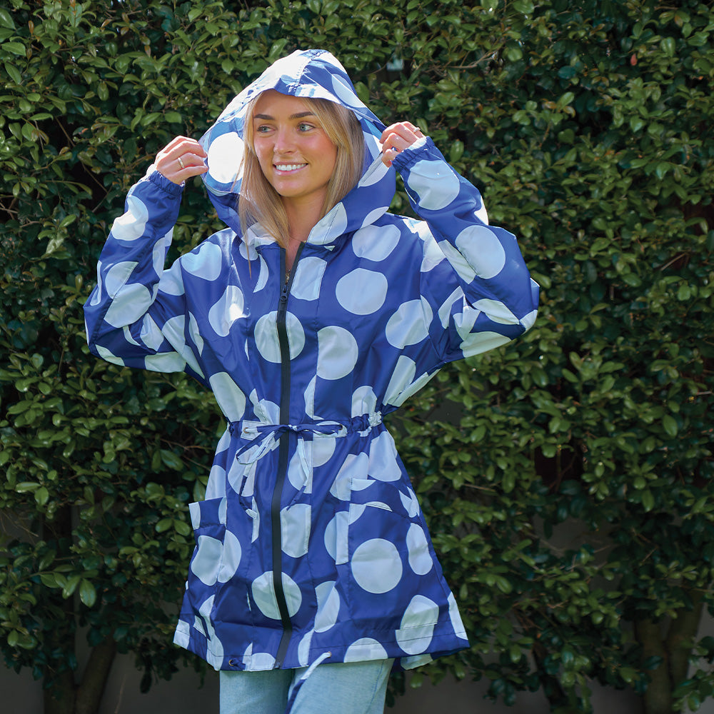 Spray Jacket Navy Spot – Annabel Trends