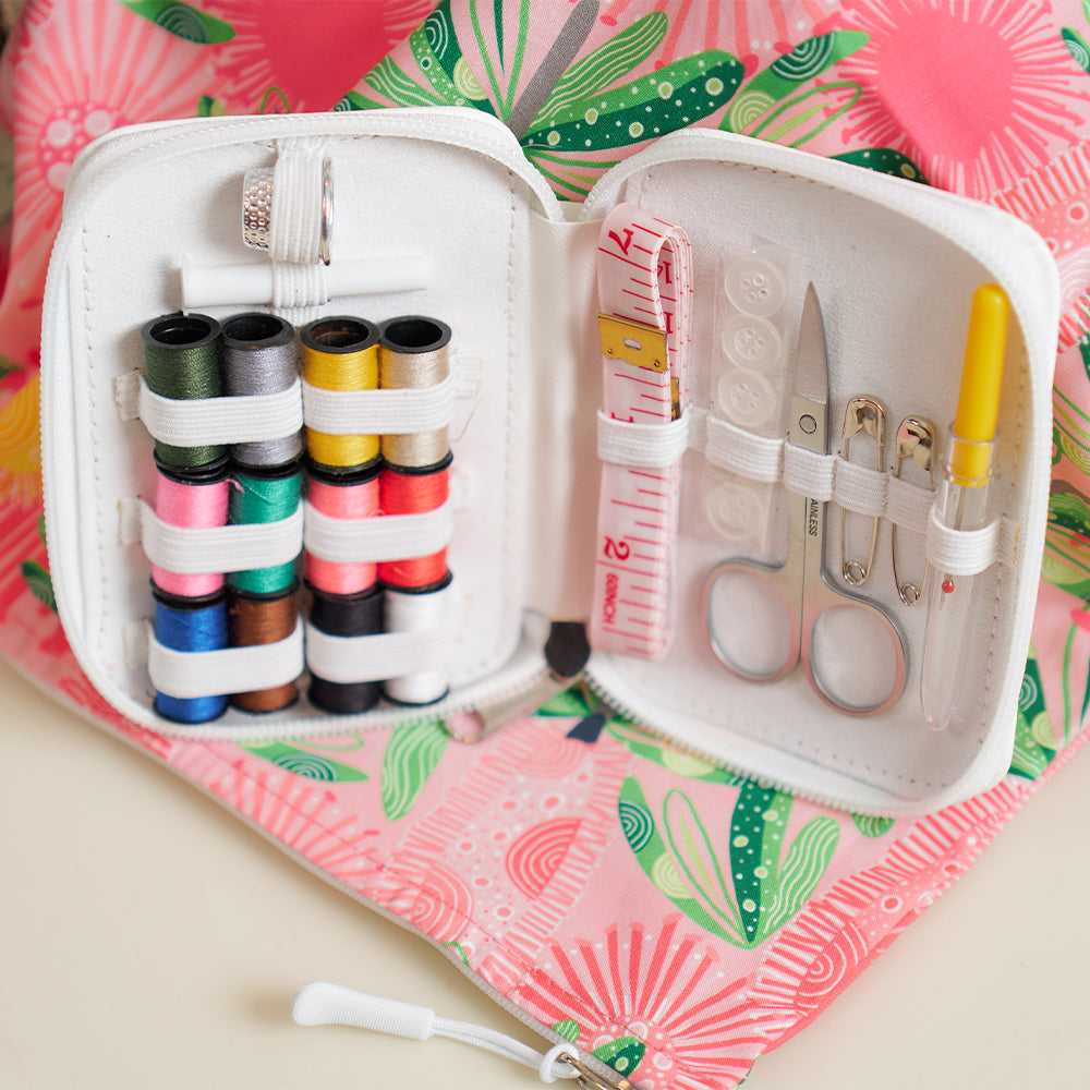 Annabel Trends - AT Travel Sewing kit