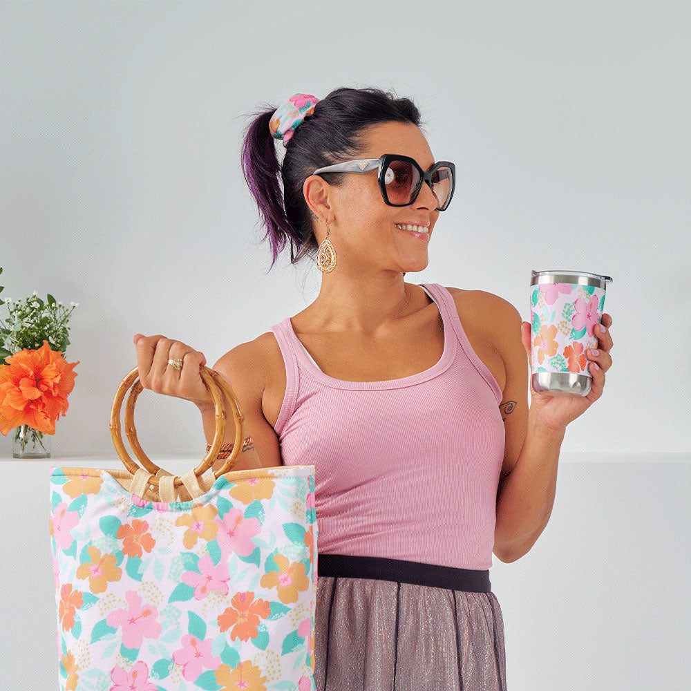 Insulated tote in hibiscus and happywrap in hibiscus