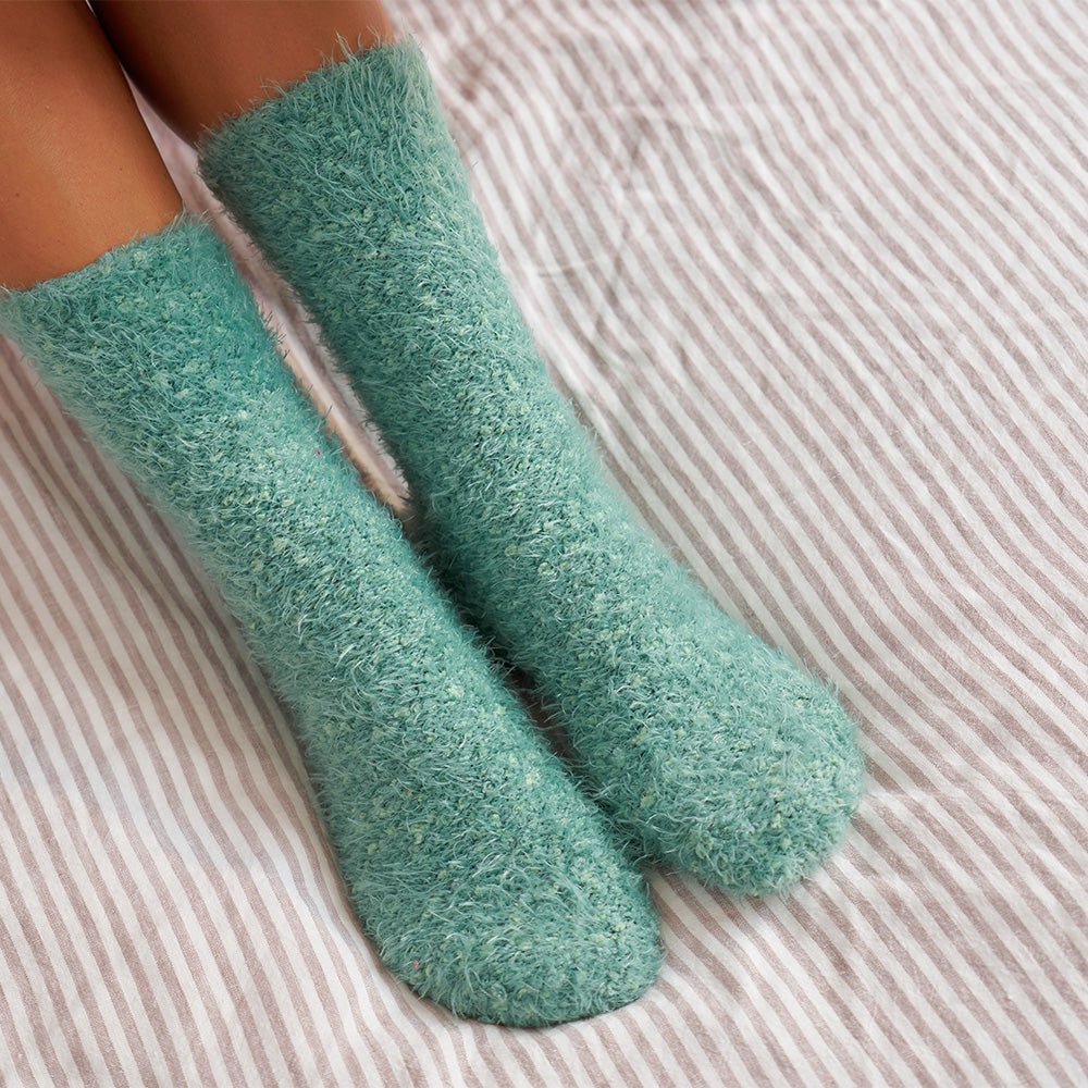 ANNABEL TRENDS SHORT FUZZY BED SOCKS - DARK SAGE