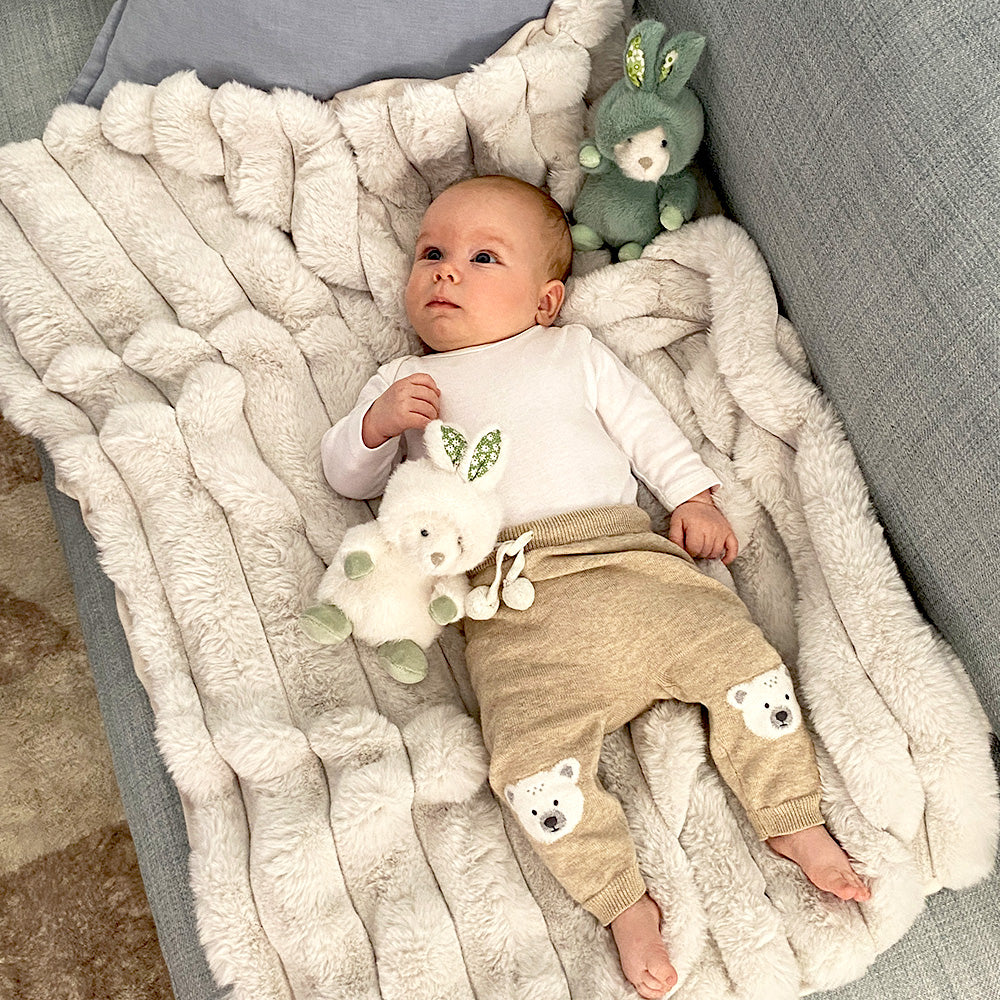 Baby Throw Ribbed Fur – Annabel Trends1