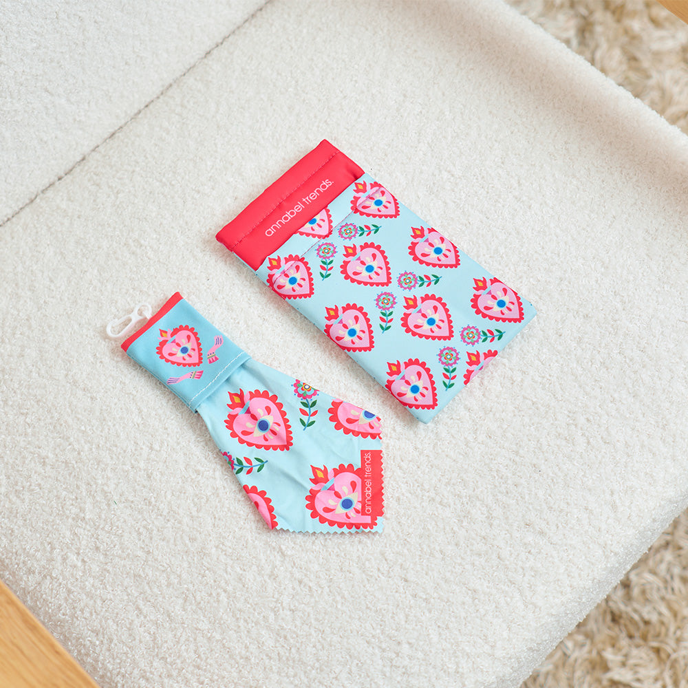 Annabel Trends double glasses case and compact cleaning cloth in Fiesta Hearts