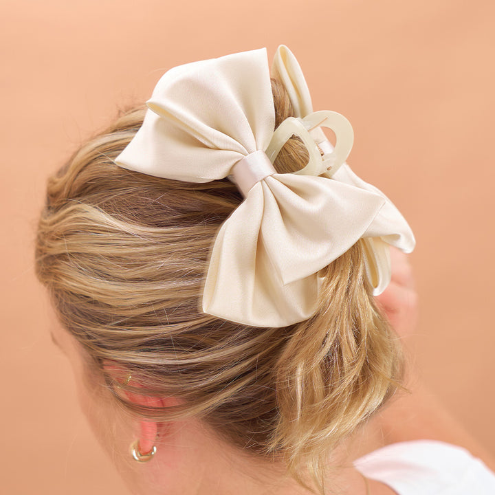Annabel Trends Tamed Bow and Claw 