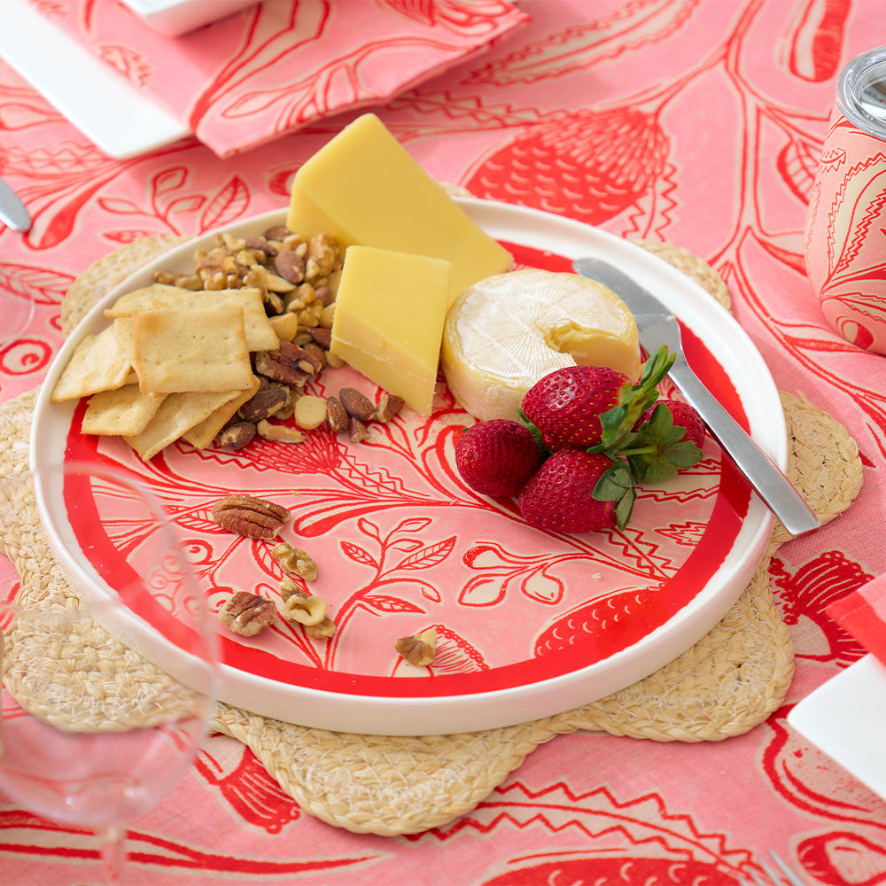 Annabel Trends trailing natives linen tablecloth and serving plate