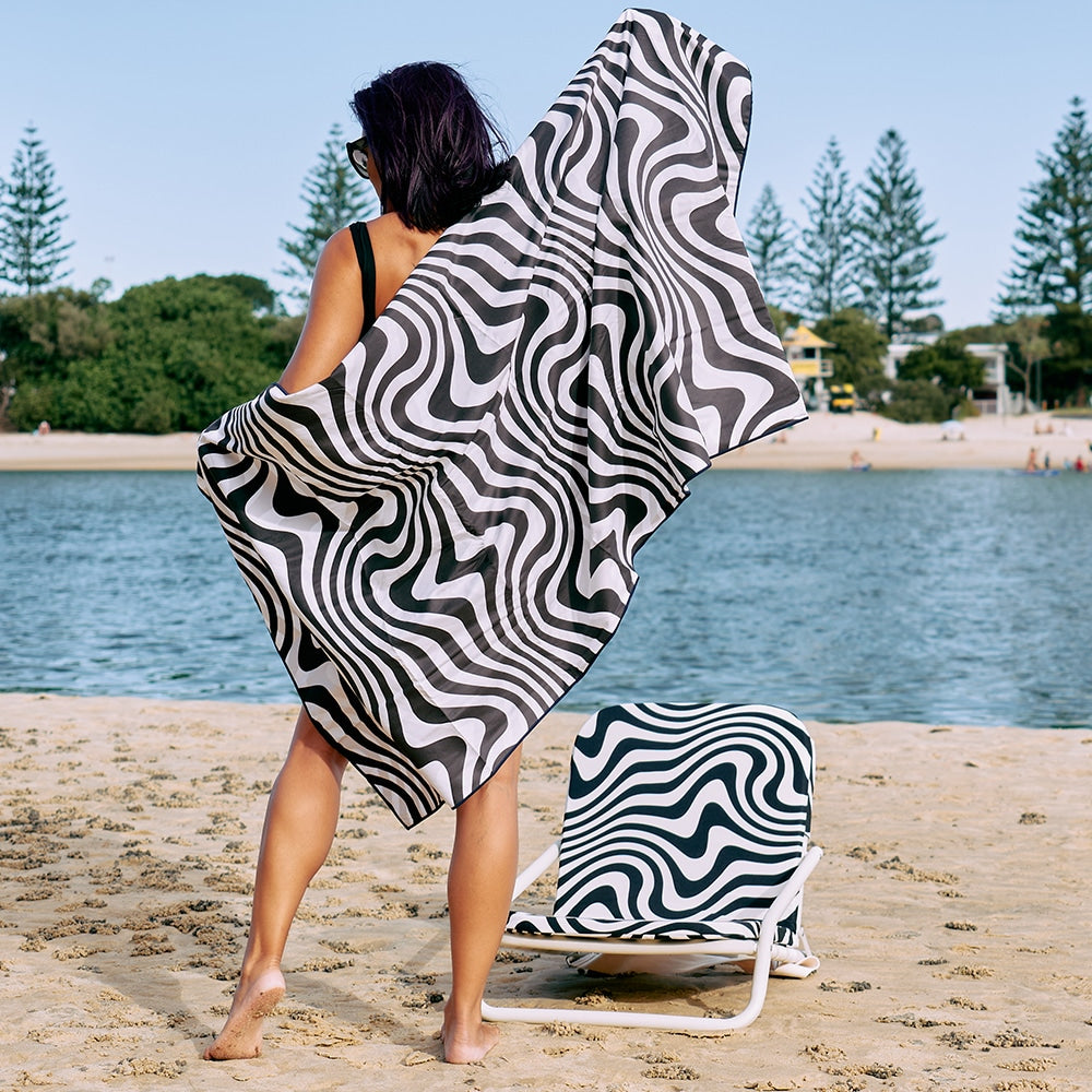 Black and white striped beach chair clearance